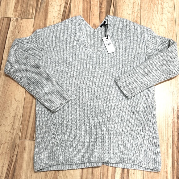 NWT Express 2% wool sweater - Picture 1 of 5